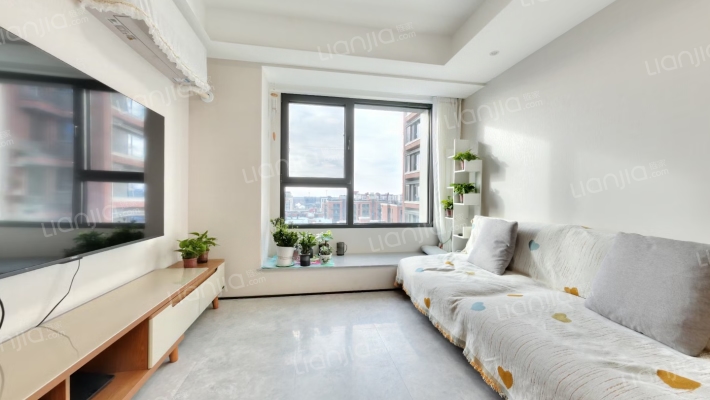 中建学府印悦三期二手房实景图