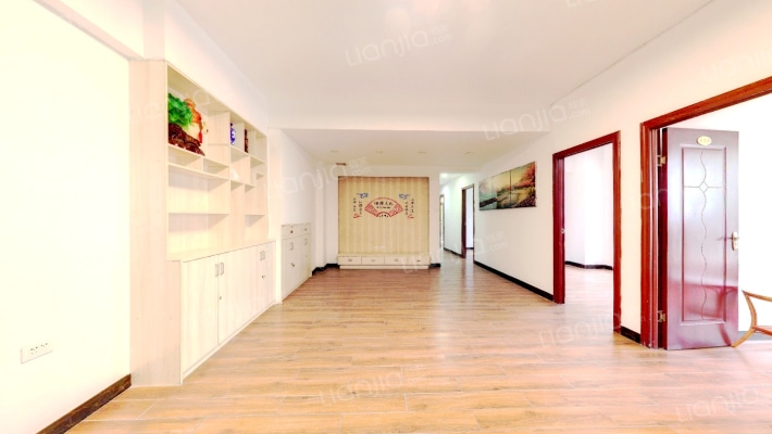 万松广场二手房实景图