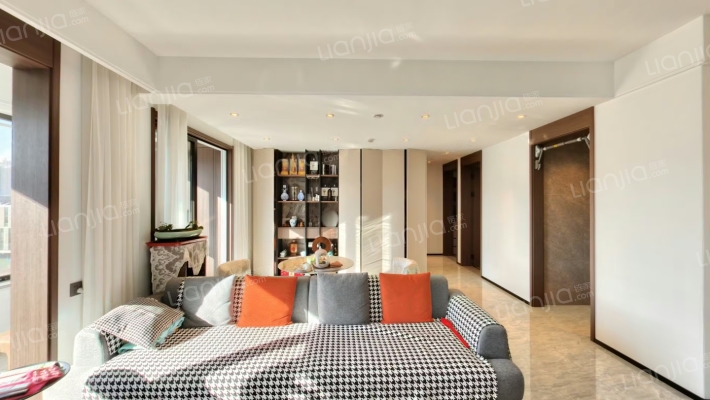 地铁万科星空二手房实景图