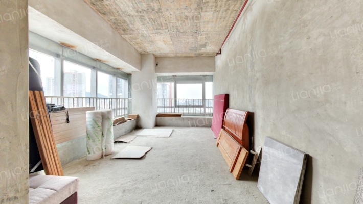 中天Plus三组团二手房实景图