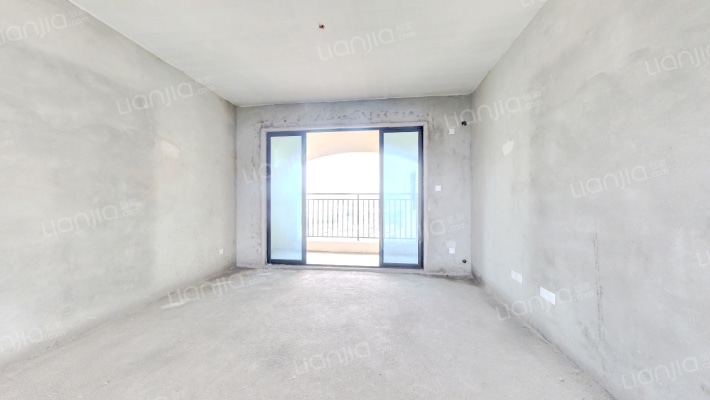 半岛八期二手房实景图