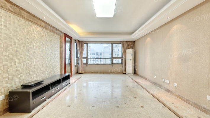 万科紫台二手房实景图