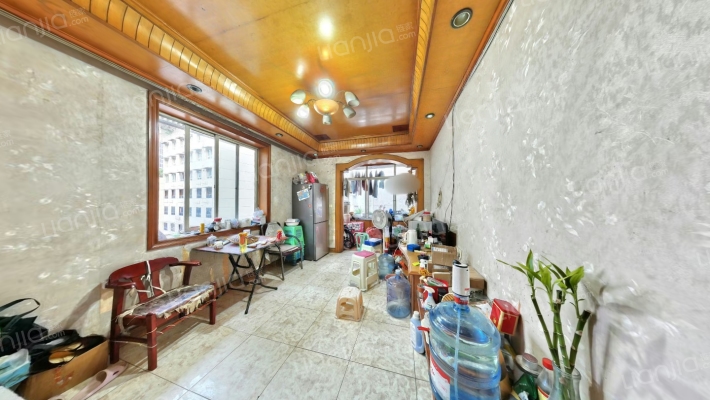 新德村二手房实景图