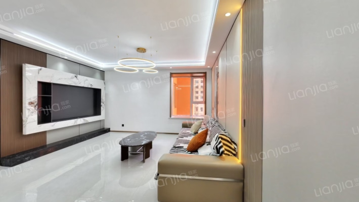 泰和怡苑二手房实景图