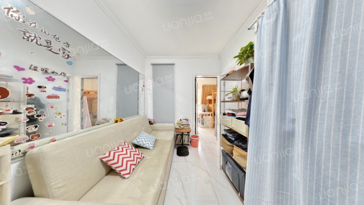 万龙社区二手房实景图