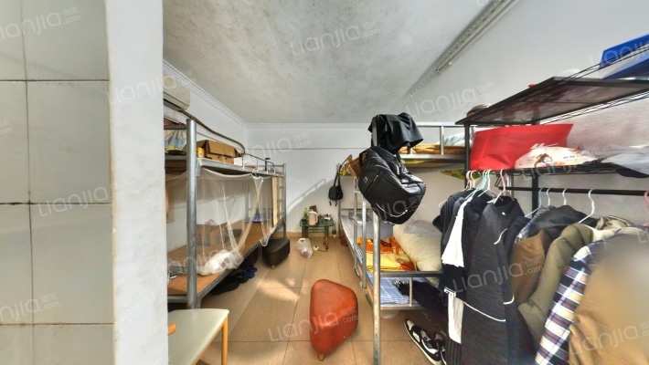 水库市场综合楼二手房实景图