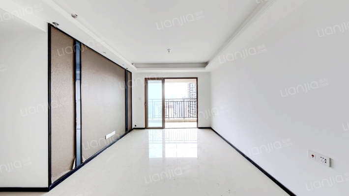 龙光玖誉湖景湖二手房实景图