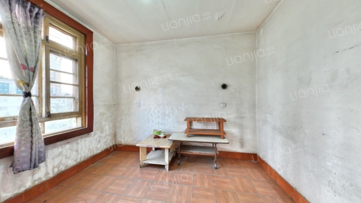 化工设计院宿舍二手房实景图