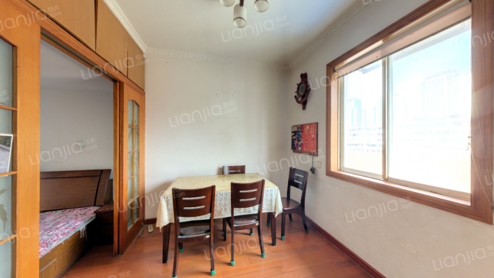 县航新村二手房实景图