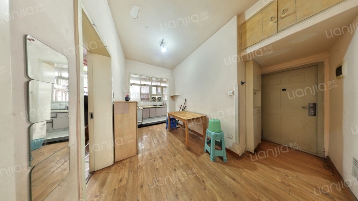 洛阳路190号院二手房实景图