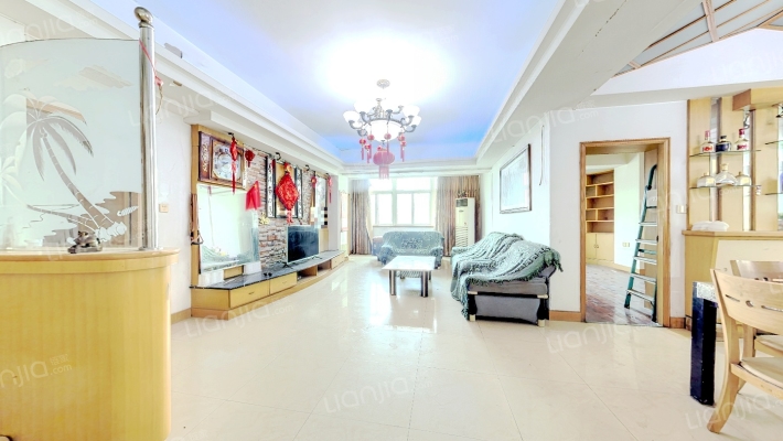 银洲公寓二手房实景图