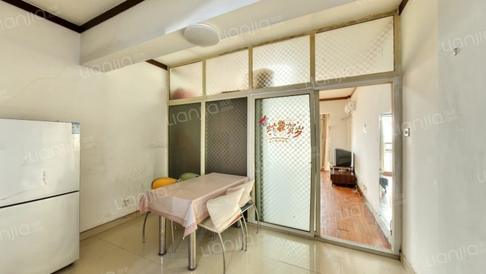 花园公寓二手房实景图