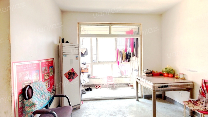 新型家园一期二手房实景图