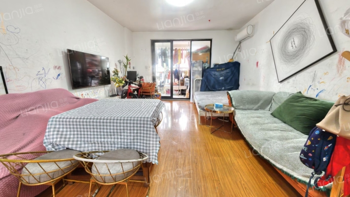 江南摩卡二手房实景图