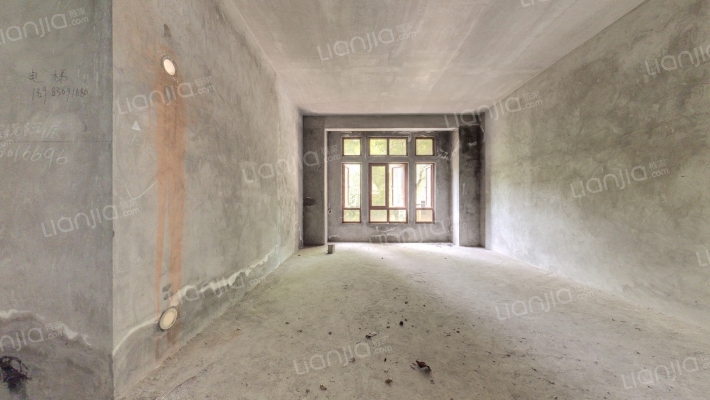 晋愉碧怡林畔东岸二手房实景图