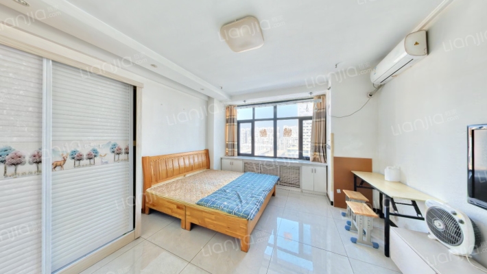 颐高公寓二手房实景图