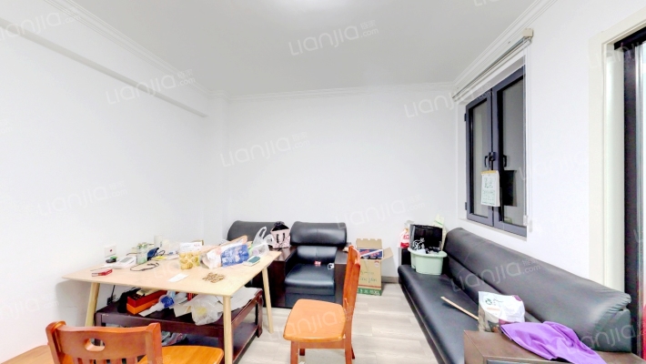 峨山佳苑二手房实景图