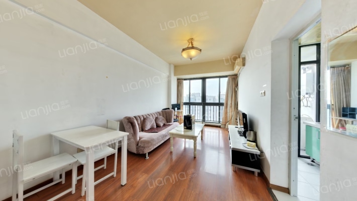 加怡名城二手房实景图