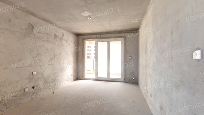 洛城雅锦园二手房实景图