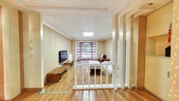 金色池塘二手房实景图