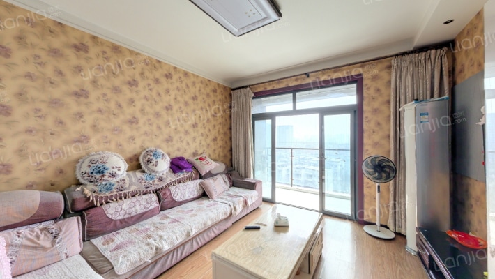 东衡槟城二手房实景图