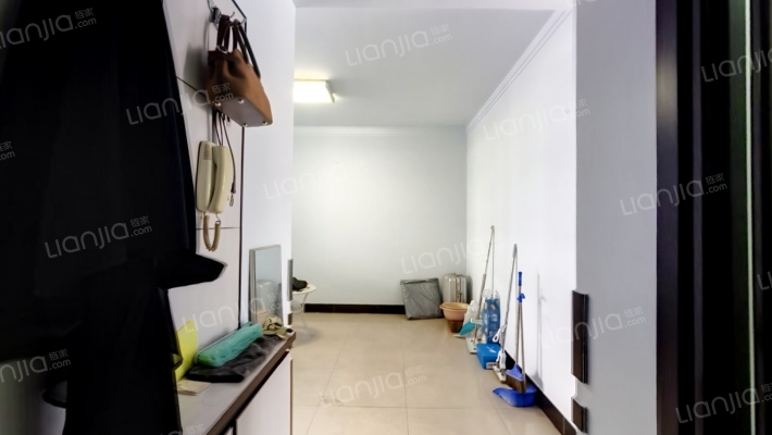 九龙公寓二手房实景图