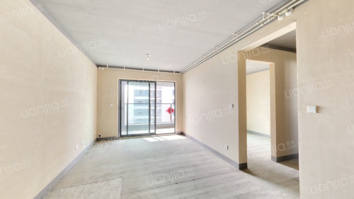 建投启元二手房实景图