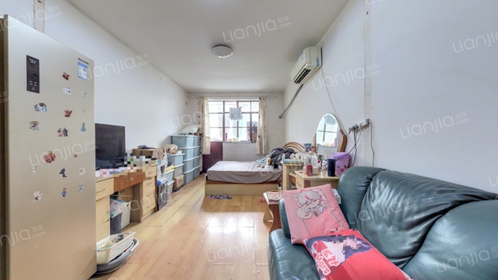 吉浦路615弄二手房实景图