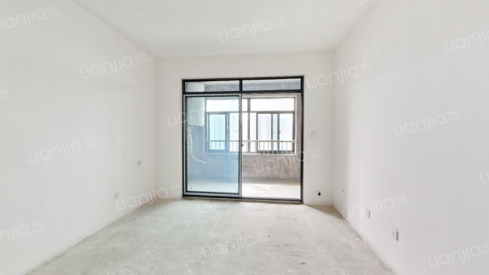 新站翡翠苑二手房实景图