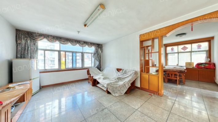 劳动厅宿舍二手房实景图