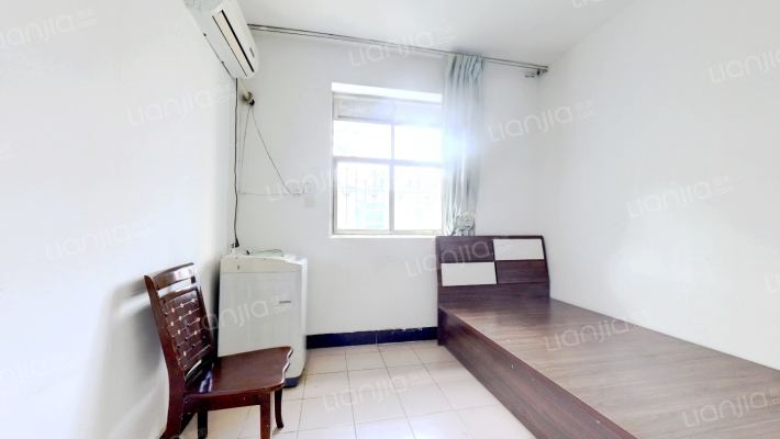 伏牛路128号二手房实景图