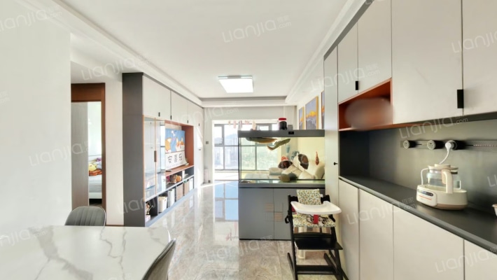 万科城乘峰上二手房实景图