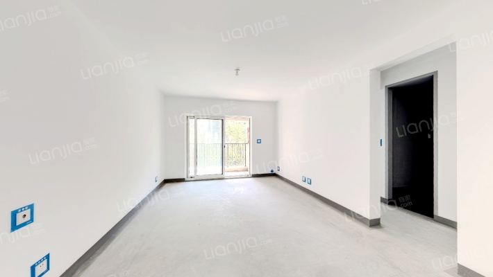 融创·瑷颐湾C区二手房实景图