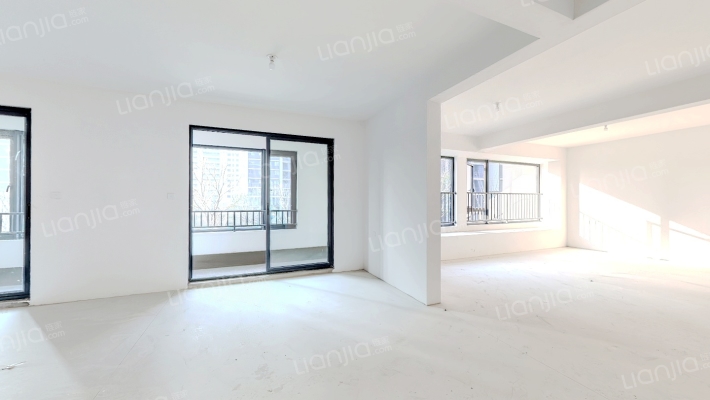 鸿翔中金鸿樾府二手房实景图