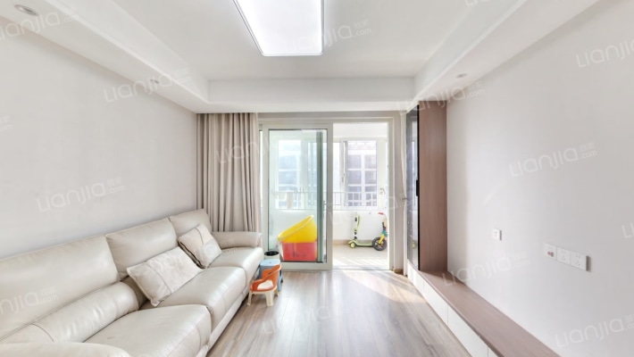 蓝湖郡二手房实景图