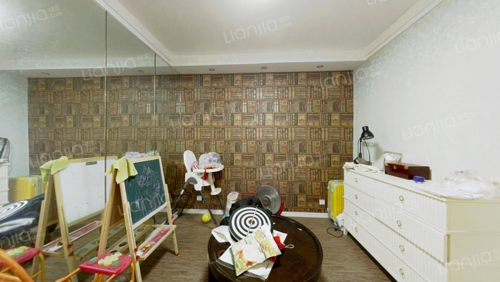 兴隆花苑二手房实景图