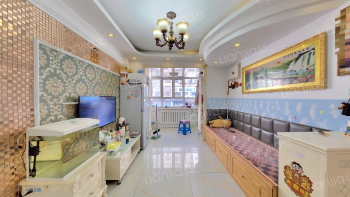 胶合板宿舍二手房实景图