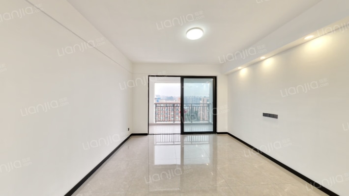 长沙中交世通国际二手房实景图