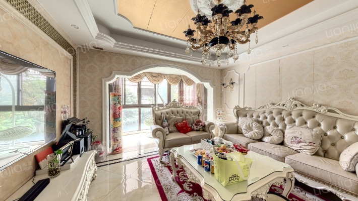 卢浮花园二手房实景图