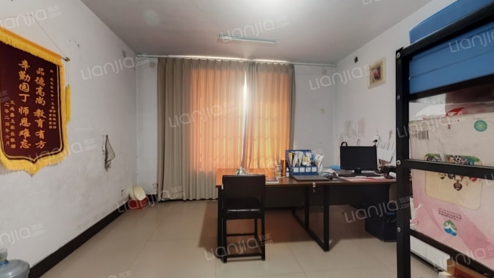 莲花路小学教职工家属院二手房实景图