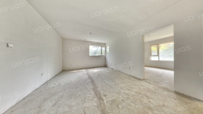 天泰圣罗尼克二手房实景图