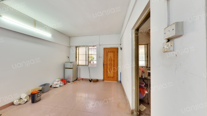 京穗花卉大厦二手房实景图