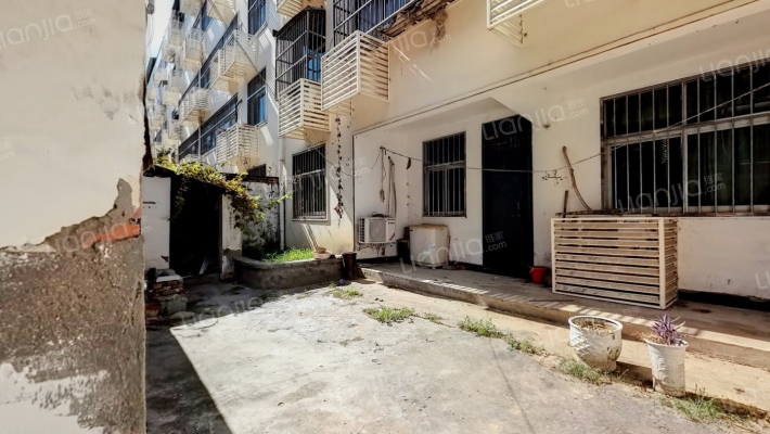 食品公司家属院二手房实景图