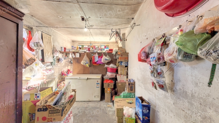 昆明路(体育馆街)二手房实景图