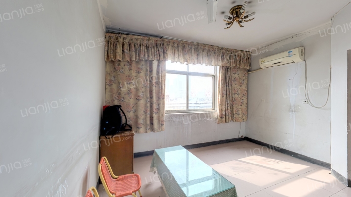 郑勘机家属院二手房实景图