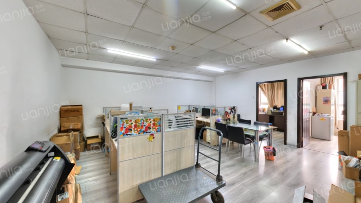 新世界中心二手房实景图