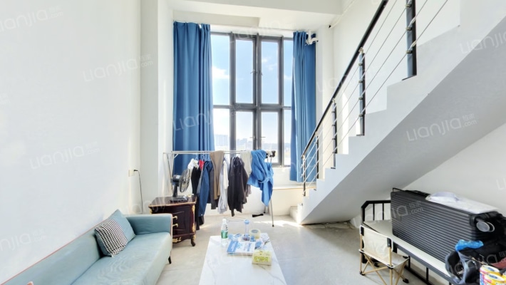 悦铂商务中心二手房实景图