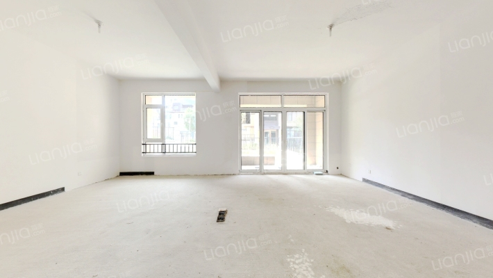 保利领秀山香榭郡二手房实景图