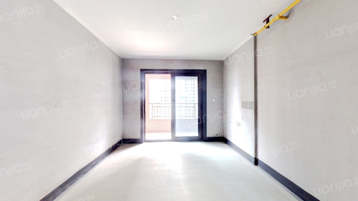 华润翡翠城三期二手房实景图