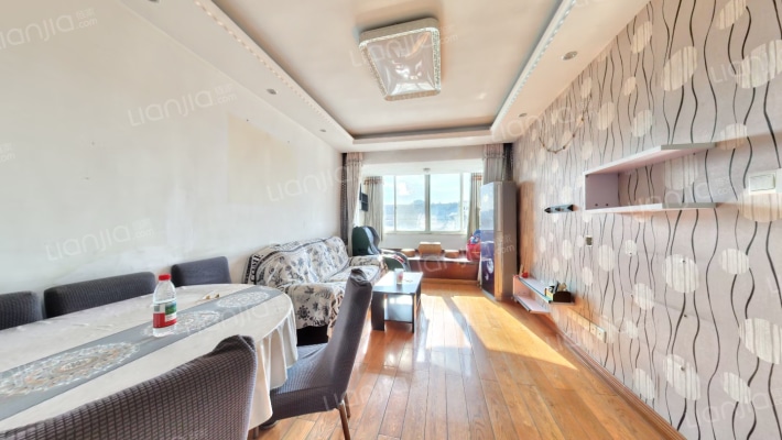 龙西新村二手房实景图